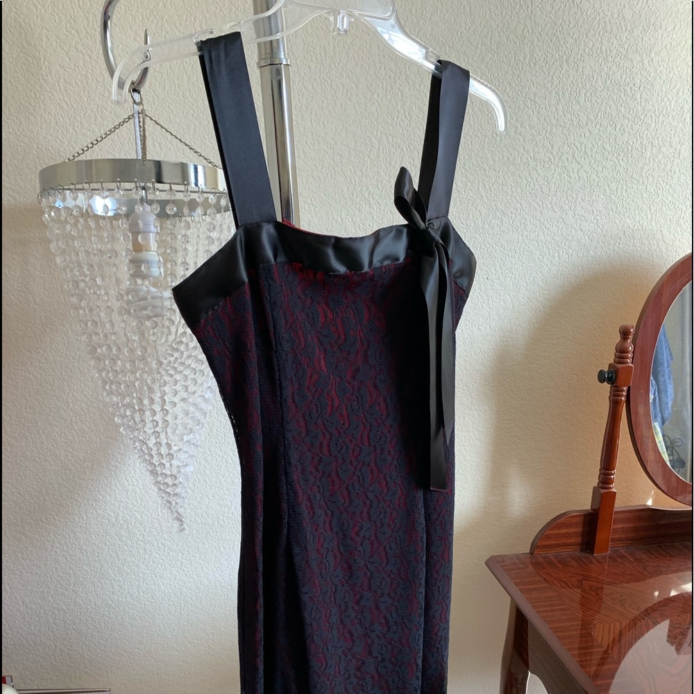 Make Offer Lace Overlay Dress - Picture 7 of 8